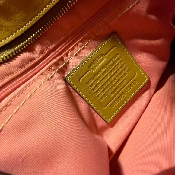 COACH 1941
Leather Handle Bag - Picture 2 of 16